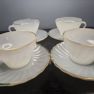 Vintage Anchor Hocking Swirl OvenProof Milk Glass 8 Pieces